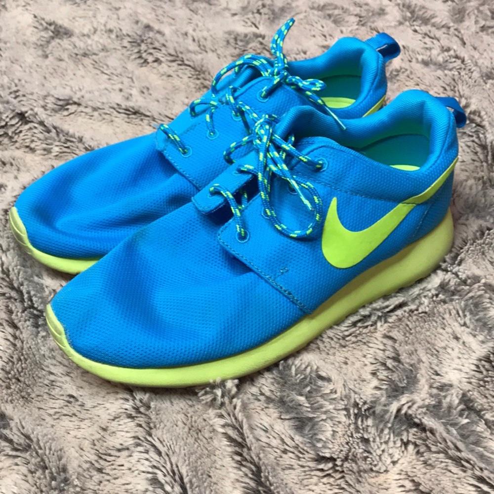 Roshe Runs Nike